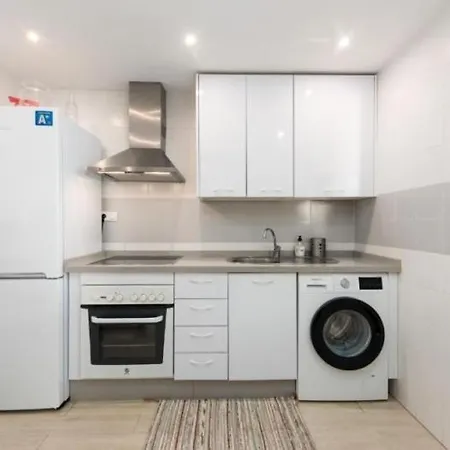 Stylish Spacious Apt, Comfy Pool Prime Location Marbella
